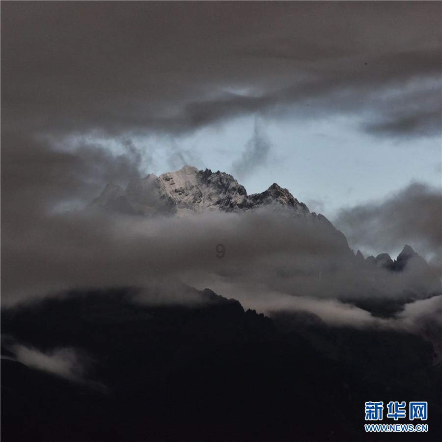逃离洁白的宾馆