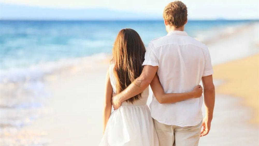 我家的户口本有我伯父老婆和女儿在，可以去派出所把她们两个划开吗？游戏画面